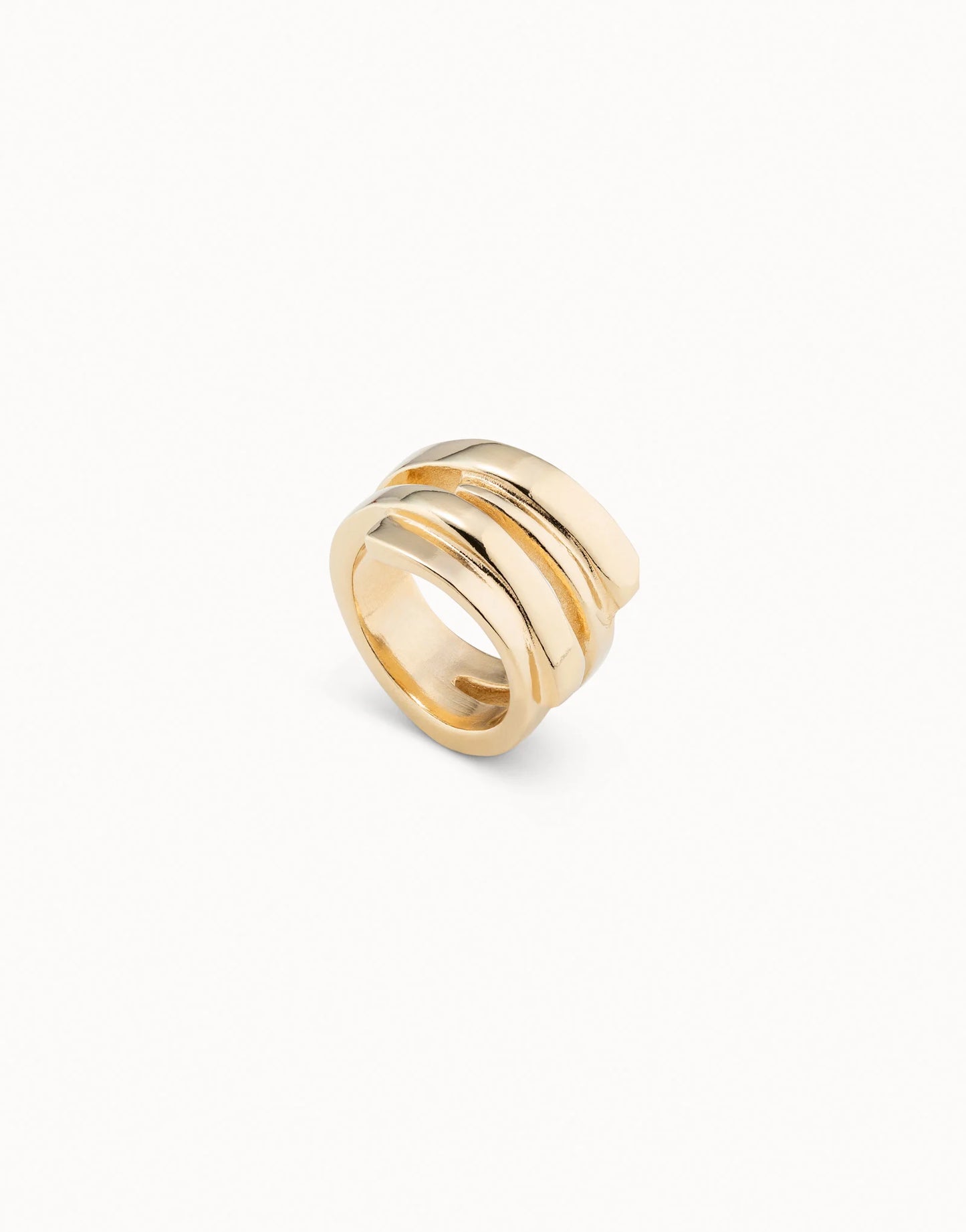 Anillo irregular bañado en oro de 18k