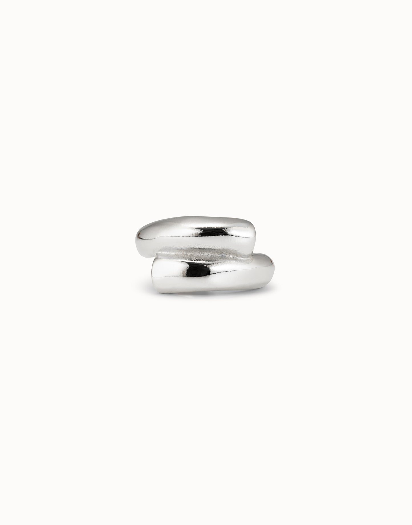 Sterling silver plated ring with a tubular shape closed in the center